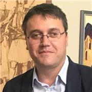 Experienced English tutor specializes in conversational fluency and preparing the students for English international exams,   serving students in Lyon and online.
